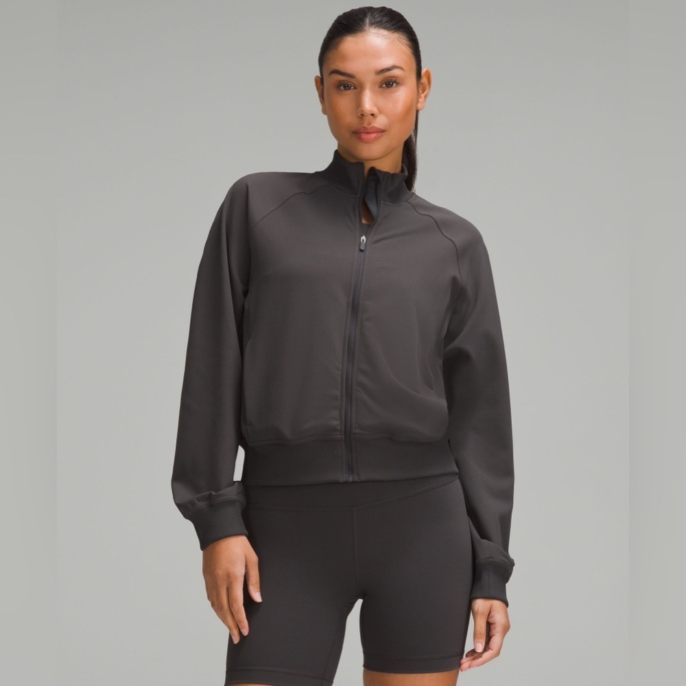 Lululemon Wunder Train Track Jacket Twill Sz 4